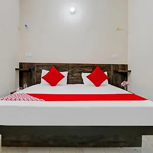 Flagship Aastha Homestay Hotel